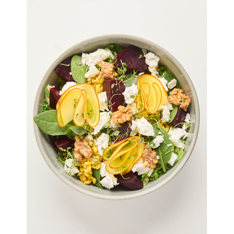 Varm bowl med chèvre, betor och farro | Panini Internazionale