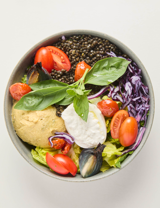 Kall bowl Pestohummus och Burrata | Panini Internazionale